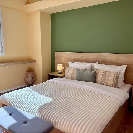 Port View 1 Bedroom With Sofa Bed * سالونيك