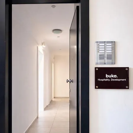 Port View 1 Bedroom With Sofa Bed, Buka Hospitality *