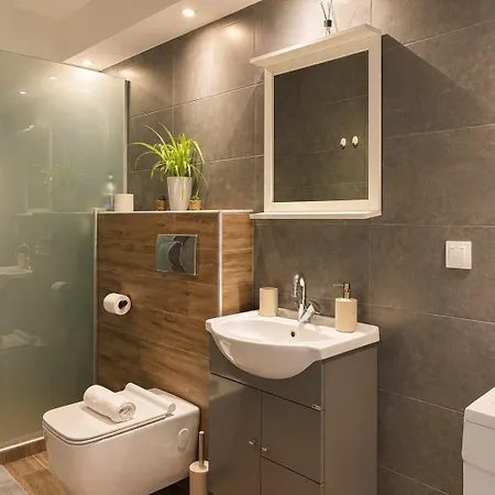 Apartment Port View 1 Bedroom With Sofa Bed, Buka Hospitality Thessaloniki