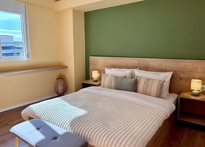 Port View 1 Bedroom With Sofa Bed * סלוניקי